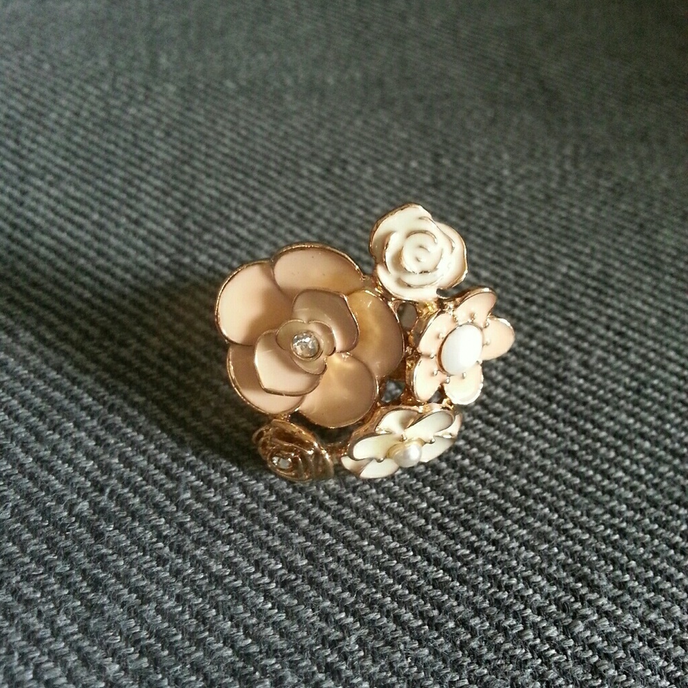 🎉H.P.🎉Statement Ring